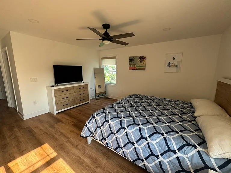404 Boston Ave — Photo 16