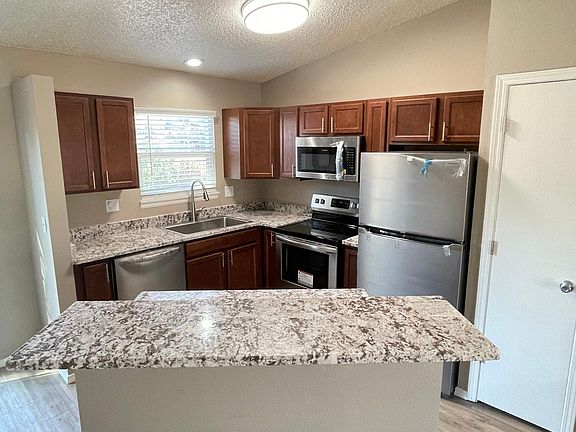 5th image of 6735 Fredrick Dr
