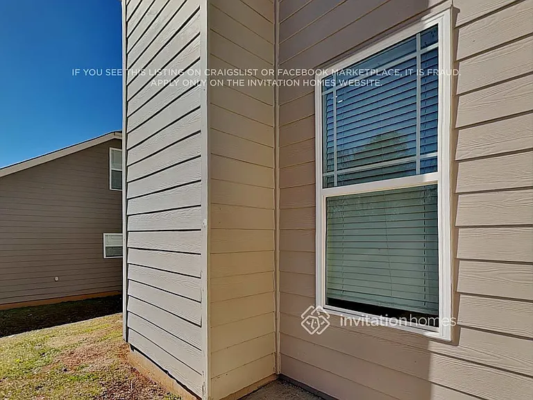 110 Parkway Dr — Photo 19