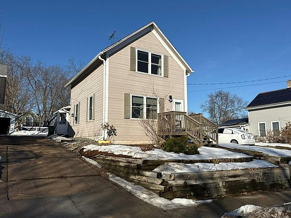 3rd image of 922 6th St S