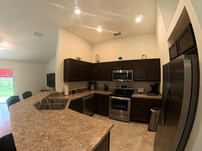 25283 Canterbury Dr — Photo 23