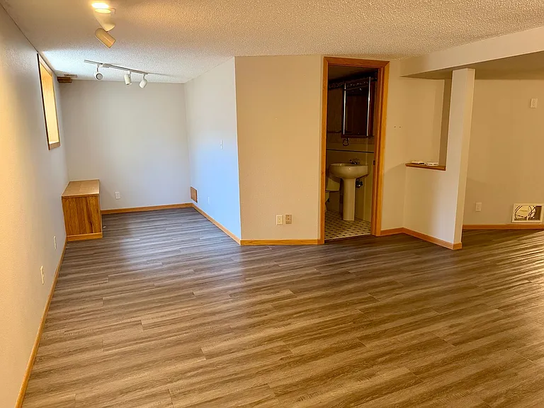 625-627 Sand Lake Rd — Photo 27