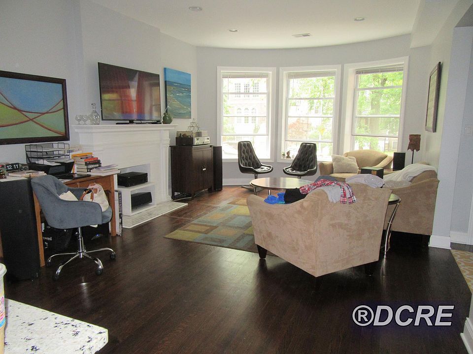 1st image of 1240 W Carmen Ave APT 1