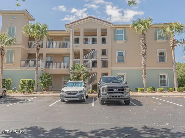 1200 CANOPY WALK Lane #1233, Palm Coast, FL 32137