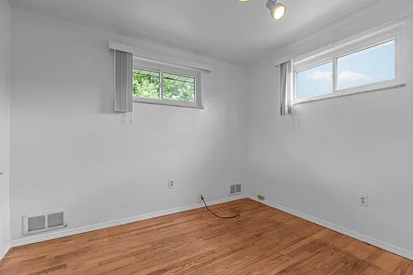 851 Florence Ave #2 — Photo 13