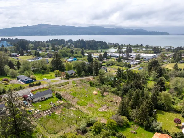 802 McCoy Ave, Bay City, OR 97107