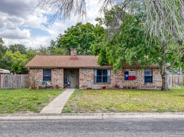133 N BLUEBONNET DR, Uvalde, TX 78801