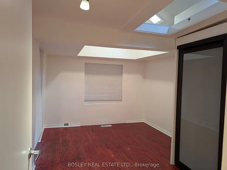 230 Ontario St — Photo 8