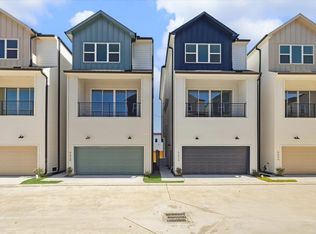 5630 Camino Encantado Dr, Houston, TX 77091