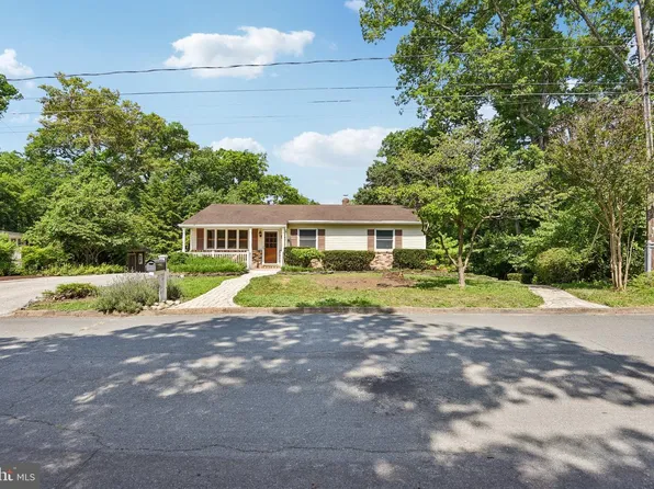 878 Oakdale Cir, Millersville, MD 21108