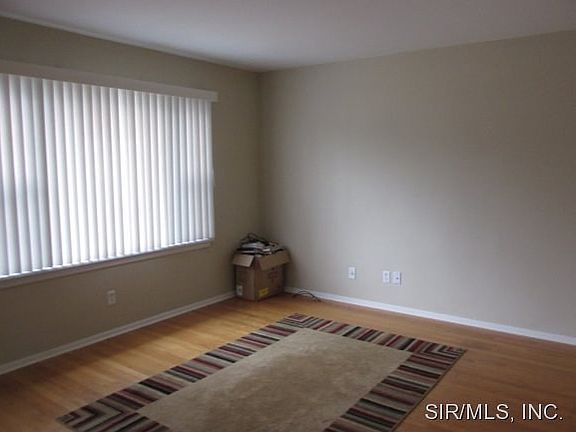 Wood FloorLiving Room