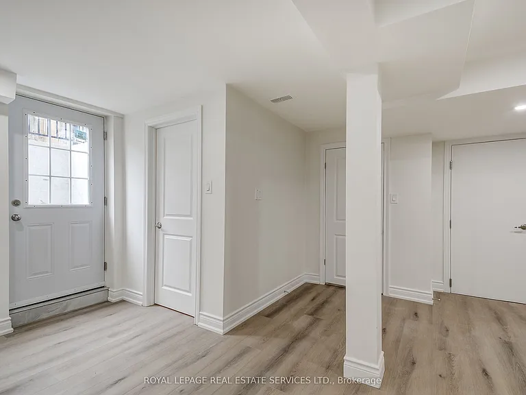 277 Mississaga St #LOWER — Photo 7