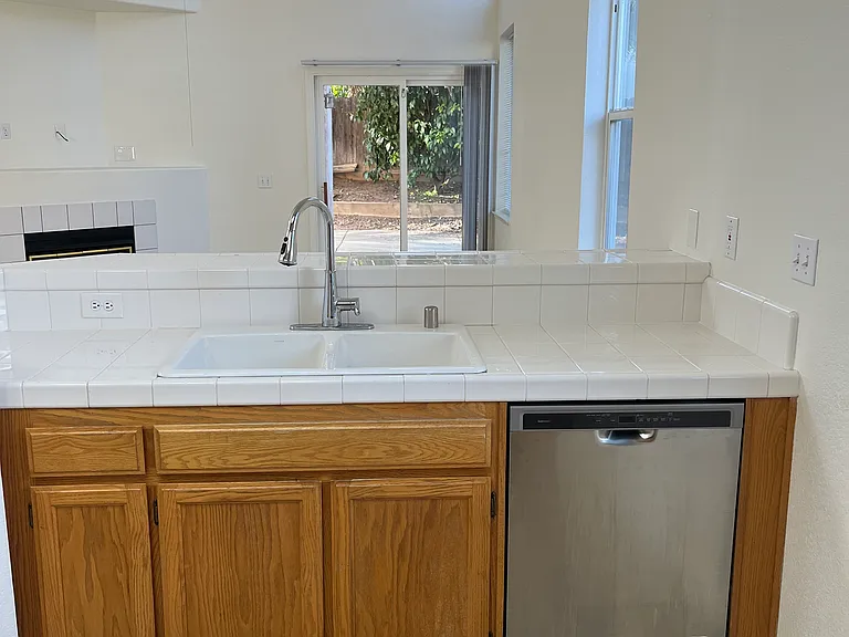 525 Wicklow Dr — Photo 14