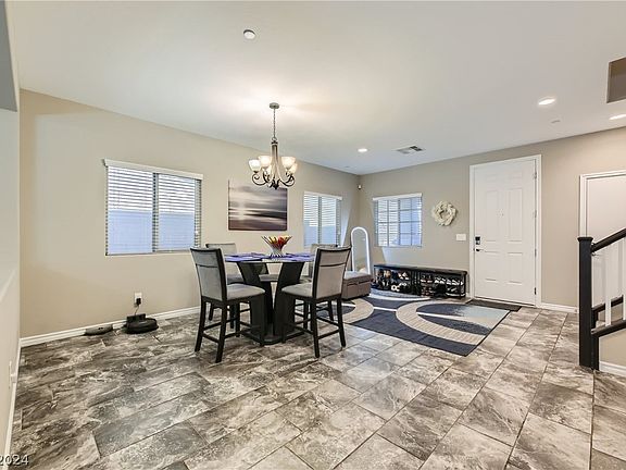 5th image of 991 Floral Creek Ct
