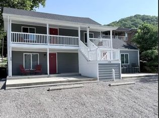 118 Ferry St, Madison, IN 47250