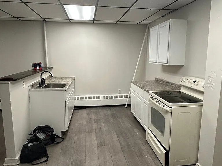 950 Saint Paul St — Photo 3