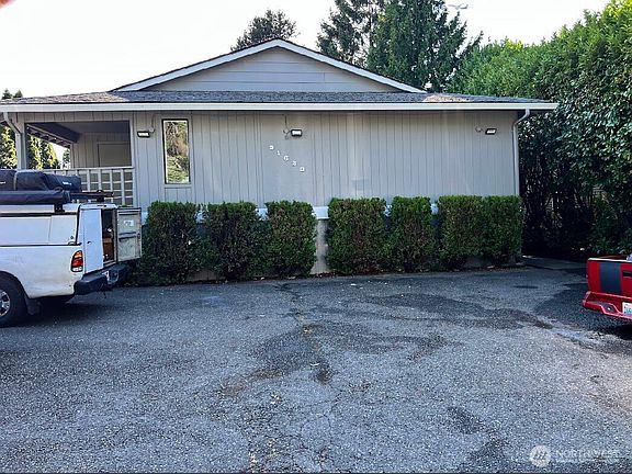 4th image of 21623 30th Avenue S
