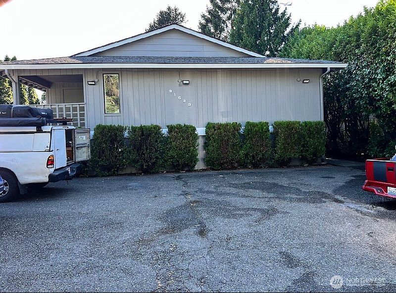 4th image of 21623 30th Avenue S