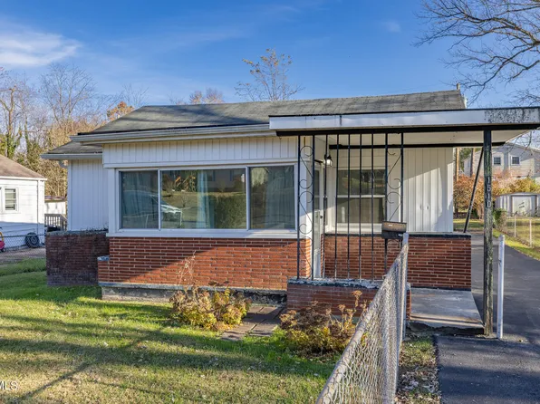 1510 E Chilhowie Ave, Johnson City, TN 37601