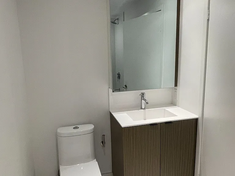 20 Edward St #512 — Photo 13