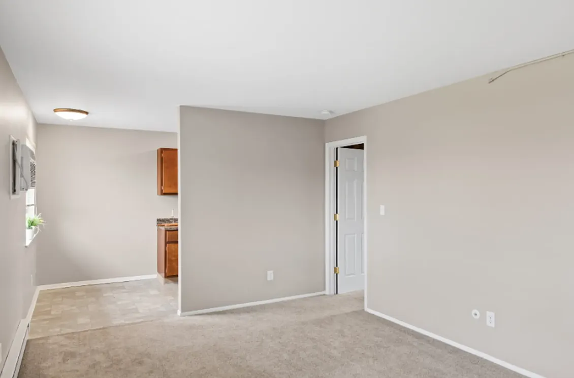 Robert Hock Apartments — Photo 4