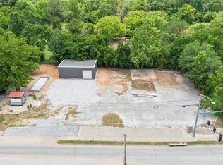 355 S Main St, Cave Springs, AR 72718