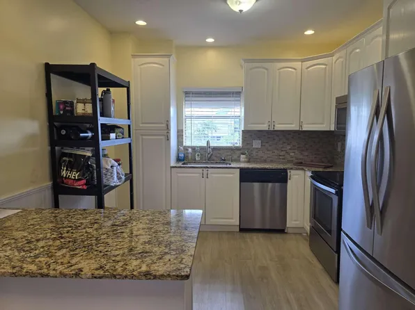 953 SE 10TH Street #6D, Deerfield Beach, FL 33441