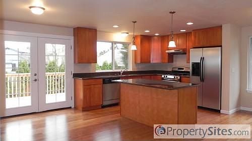 4th image of 6614 24th Street Ct NE