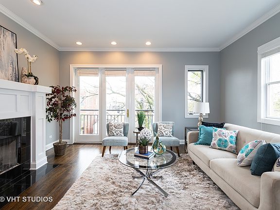 3rd image of 2440 W Cortez St #3