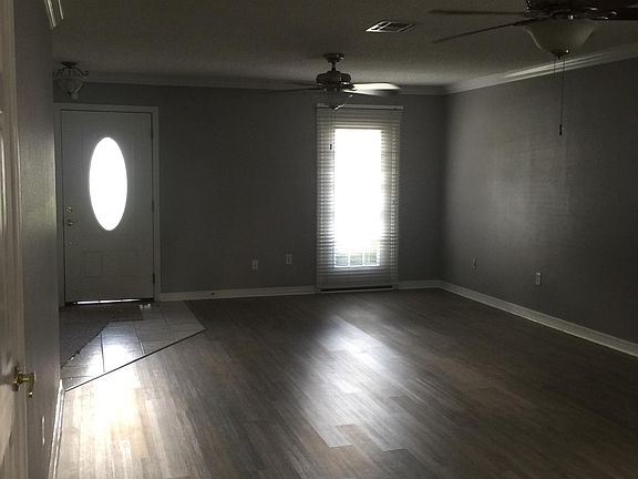 3rd image of 2716 Lexington Dr