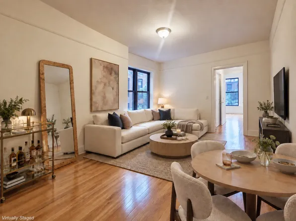 115 West 16th Street image 1 of 7