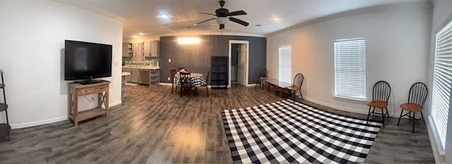 111 E Saint Clair Dr