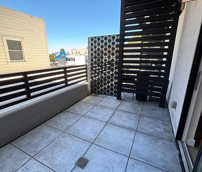 4045 Broadway — Photo 30