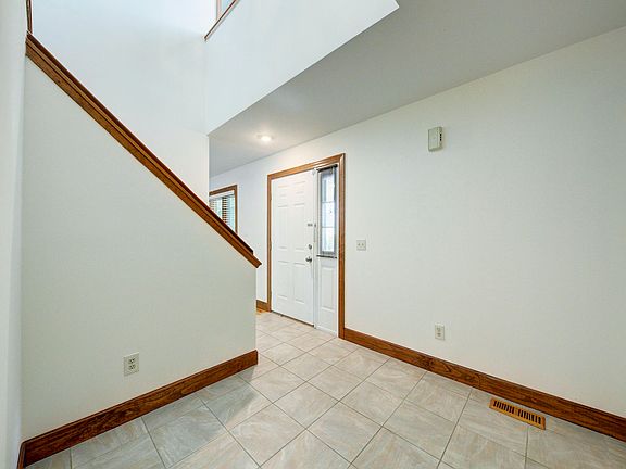 4th image of 1243 Harwood Cir