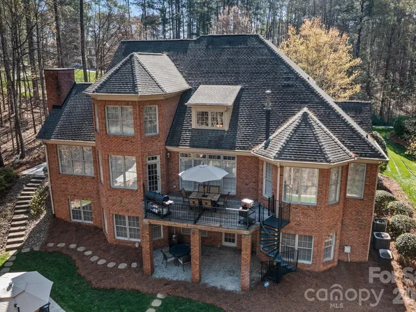 188 Freshwater Ln, Mooresville, NC 28117