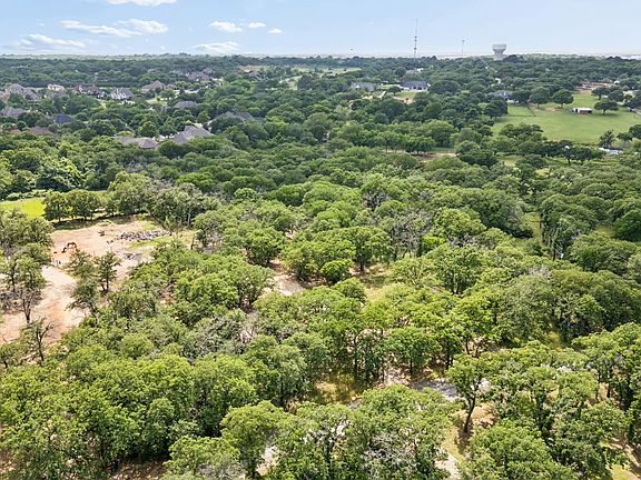 2nd image of 1930 Spring Dr