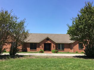 114 Greenbrier Dr, Sikeston, MO 63801