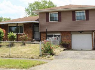 631 Harland Dr, Columbus, OH 43207