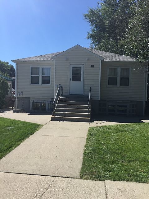 1st image of 810 N 22nd St