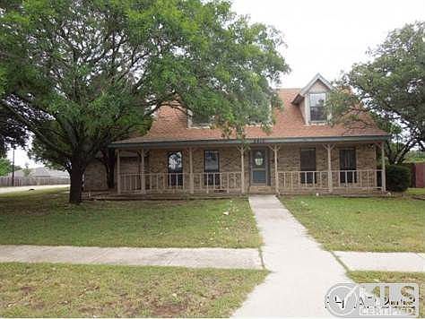 2nd image of 2910 Veterans Ave