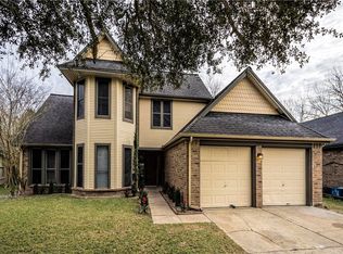 730 S Illinois Ave, League City, TX 77573