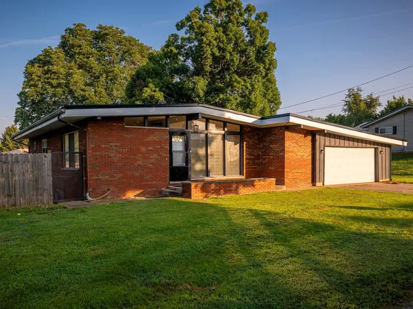 109 Rose St, South Point, OH 45680