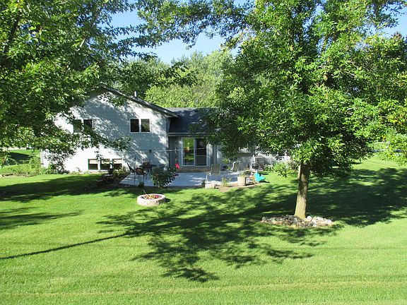 3rd image of N70W15107 Terrace Dr