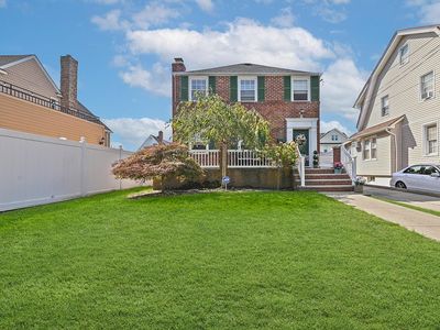 509 135th Bch, Rockaway Park, NY, 11694