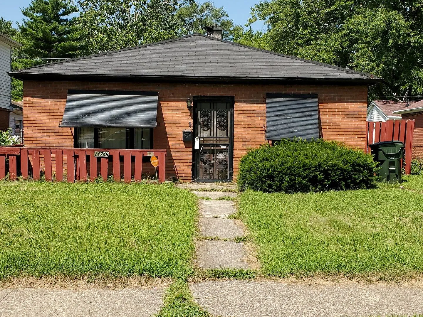 14748 Irving Ave photo 1