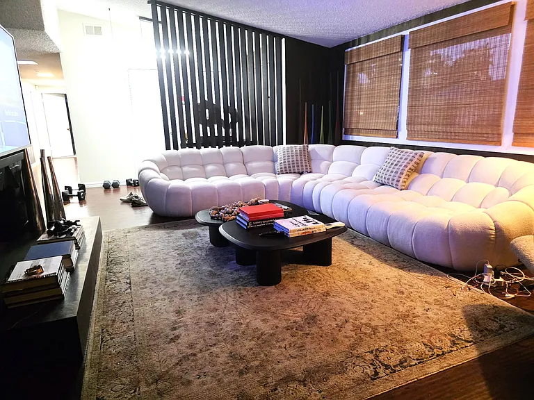 4541 Collett Ave — Photo 7