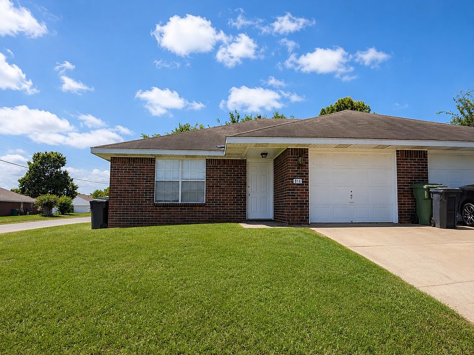 1st image of 814 E Eastview Dr #814