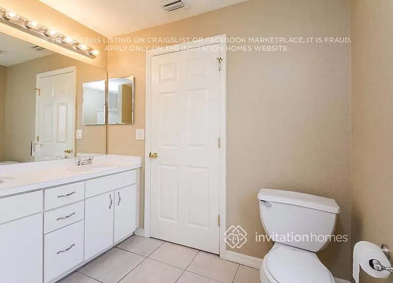 3228 N Biscayne Dr — Photo 18