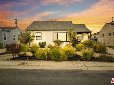 7868 Naylor Ave, Los Angeles, CA, 90045