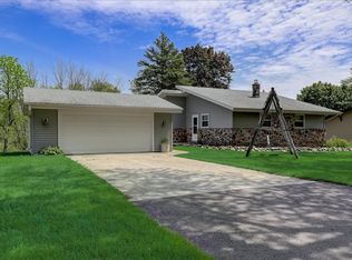 166 Edmaro St, Fredonia, WI 53021